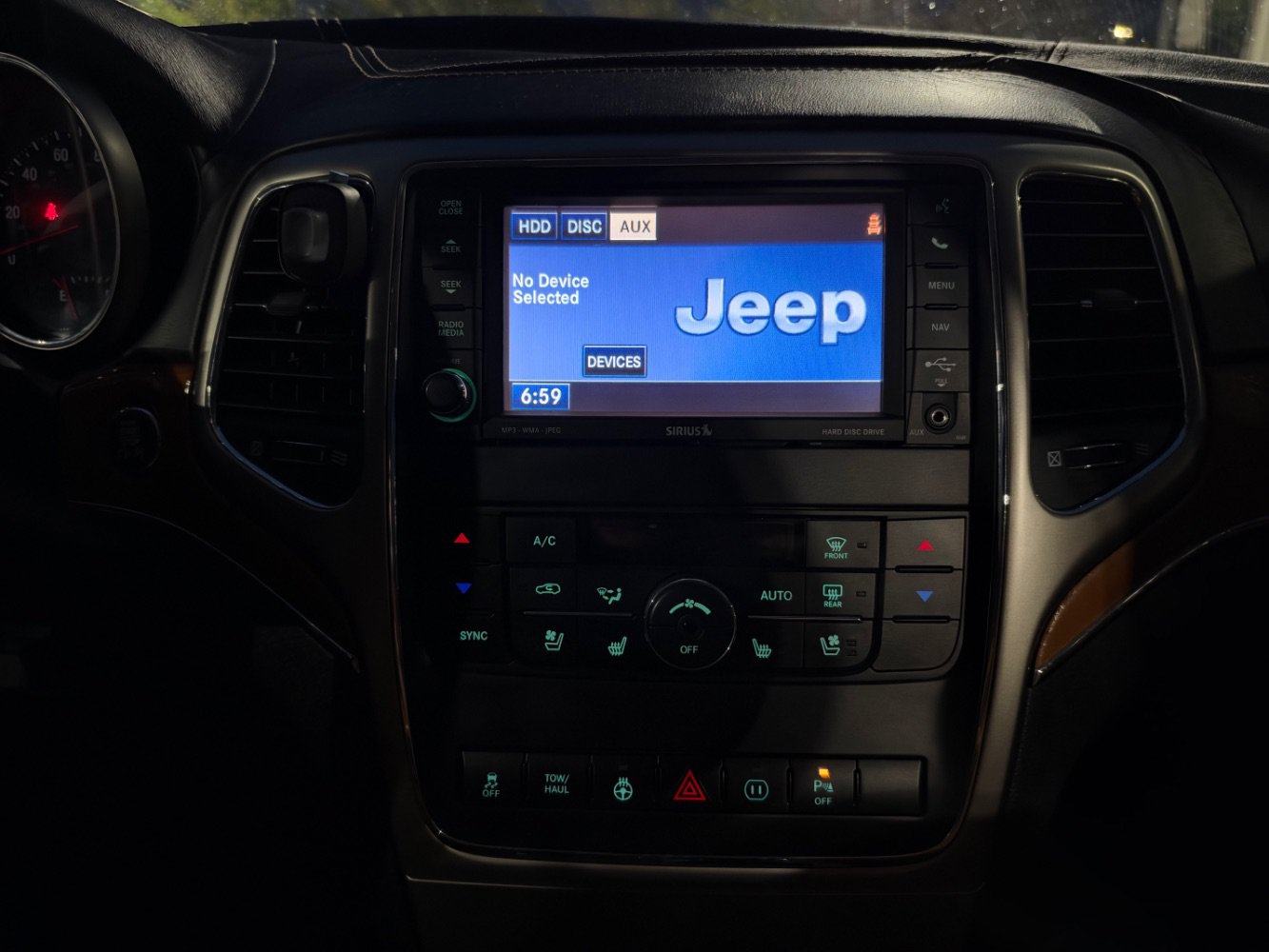 Used 2012 Jeep Grand Cherokee Overland AWD/4WD image 14