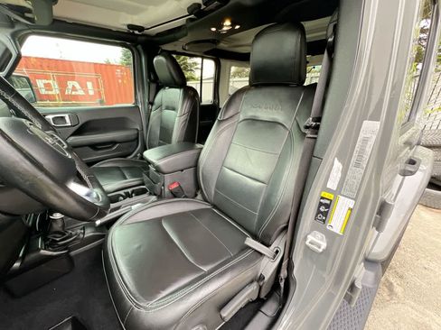 Used 2020 Jeep Wrangler Unlimited Sahara w/ Uconnect 4C Nav & Sound Group AWD/4WD image 11