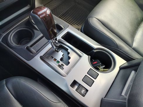 Used 2024 Toyota 4Runner Limited AWD/4WD image 19