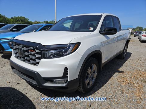 Certified 2025 Honda Ridgeline TrailSport image 2
