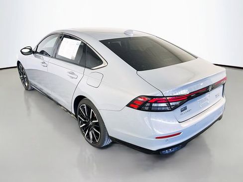 Used 2024 Honda Accord Touring image 6