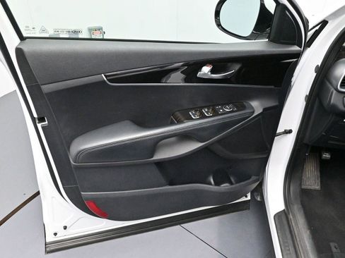 Used 2019 Kia Sorento L image 9