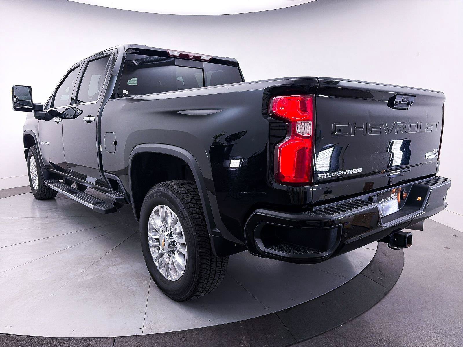 Used 2022 Chevrolet Silverado 2500 High Country AWD/4WD image 18