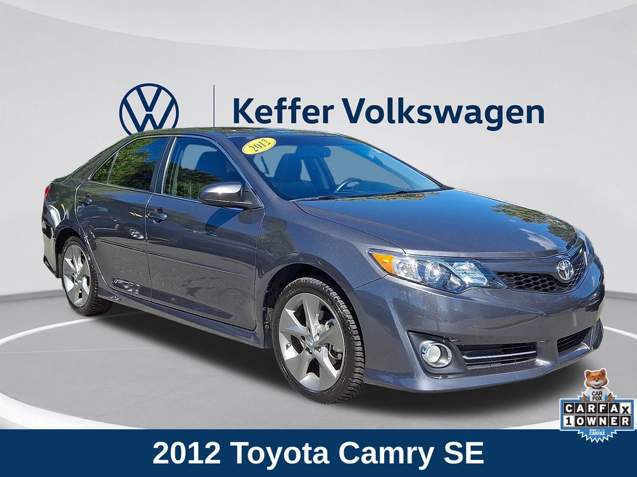 Used 2012 Toyota Camry SE w/ Leather Pkg FWD image 1
