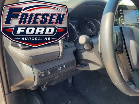 Used 2024 Toyota Camry SE FWD image 13