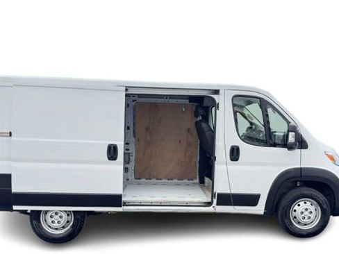 Used 2023 RAM ProMaster 2500 w/ Driver Convenience Group FWD image 8