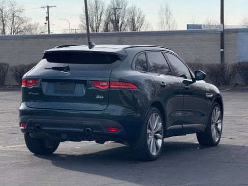 Used 2017 Jaguar F-PACE R-Sport image 5
