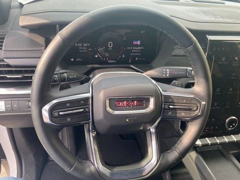 Used 2025 GMC Acadia Elevation FWD image 30