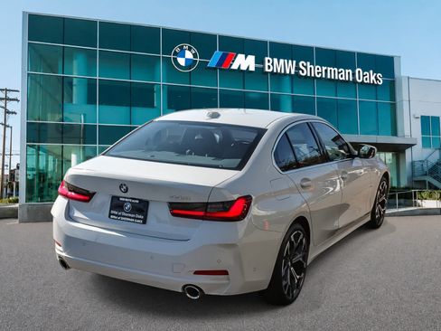 Used 2026 BMW 330i Sedan w/ Convenience Package RWD image 4