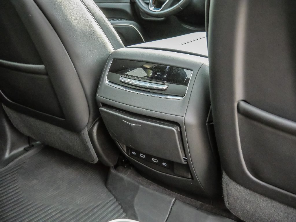 Used 2023 Cadillac Escalade Premium Luxury AWD/4WD image 21