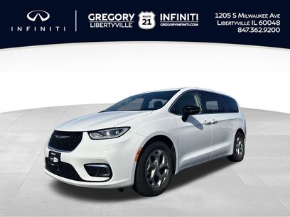 Used 2024 Chrysler Pacifica Limited