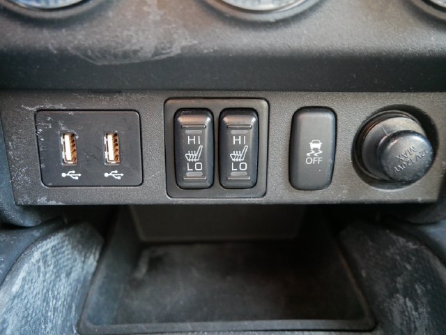 Used 2025 Mitsubishi Outlander Sport LE AWD/4WD image 25