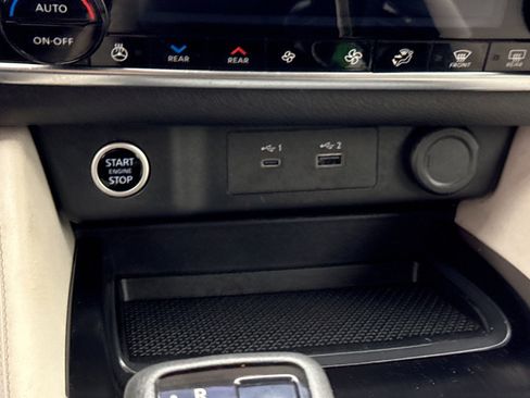 Used 2023 Nissan Rogue SL w/ SL Premium Package image 21