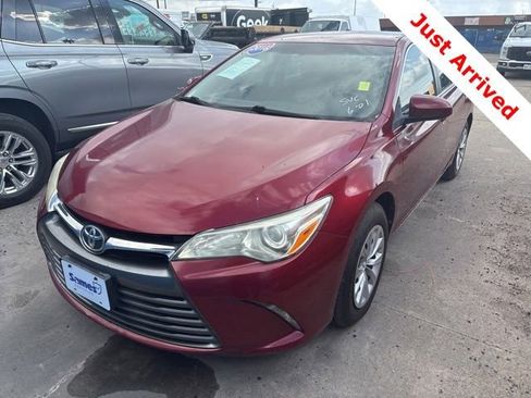 Used 2016 Toyota Camry LE FWD image 3