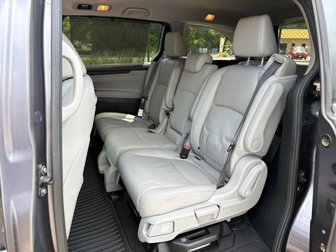 Used 2023 Honda Odyssey Touring image 23