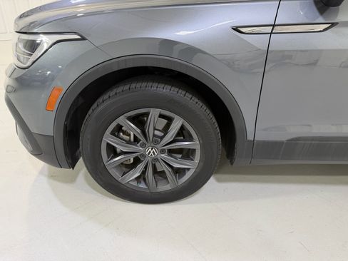 Used 2022 Volkswagen Tiguan SE image 9