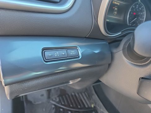 Used 2021 Nissan Maxima SR w/ Sport Mat Group image 17