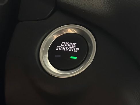 Used 2022 Chevrolet Equinox LT FWD image 22