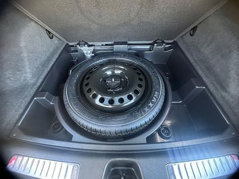 Used 2019 Cadillac XT4 Premium Luxury image 23