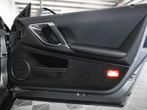 Used 2009 Nissan GT-R Premium image 25