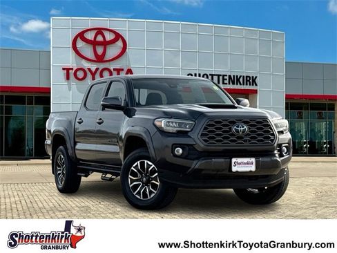 Used 2022 Toyota Tacoma TRD Sport w/ Technology Package image 1