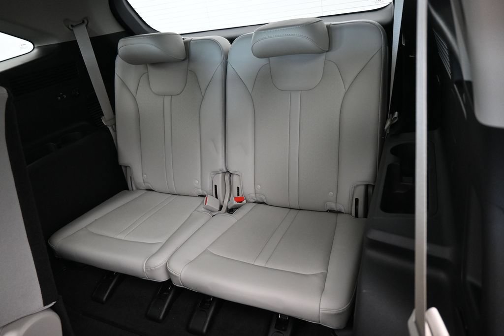 Used 2023 Kia Sorento S w/ Panoramic Sunroof Package FWD image 36