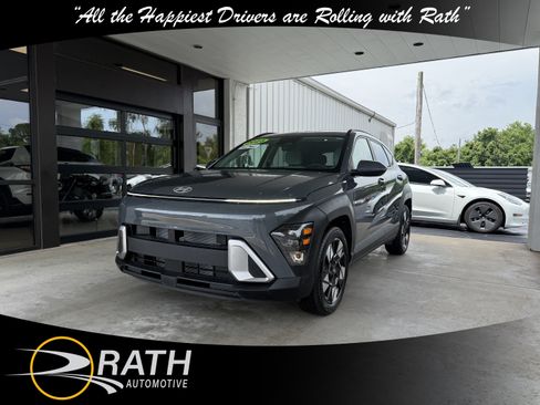 Used 2025 Hyundai Kona SEL FWD image 4