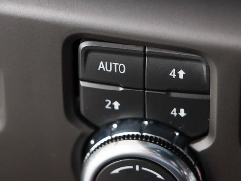 Used 2022 GMC Sierra 1500 AT4 w/ AT4 Preferred Package AWD/4WD image 24