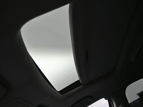 Certified 2022 Honda Pilot Touring image 18