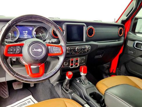 Used 2023 Jeep Wrangler Unlimited Sahara w/ Cold Weather Group AWD/4WD image 11