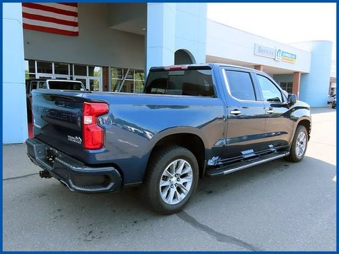 Used 2019 Chevrolet Silverado 1500 High Country w/ Safety Package II AWD/4WD image 7