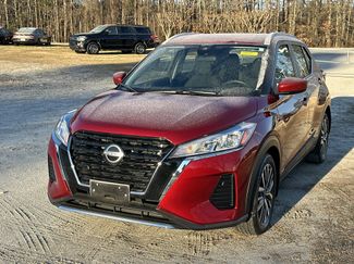 Used 2022 Nissan Kicks SV video 1