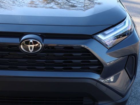 New 2025 Toyota RAV4 XLE image 18
