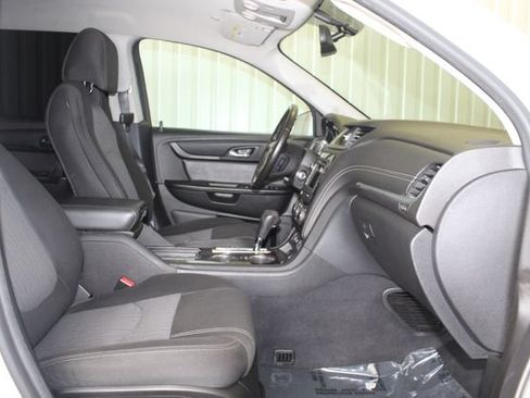 Used 2017 Chevrolet Traverse LT FWD image 23