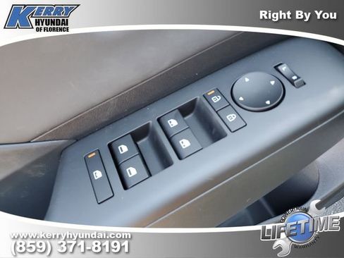 New 2026 Hyundai Kona SEL Premium image 19