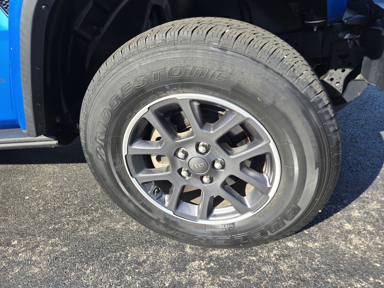 Used 2020 Jeep Gladiator Overland AWD/4WD image 43