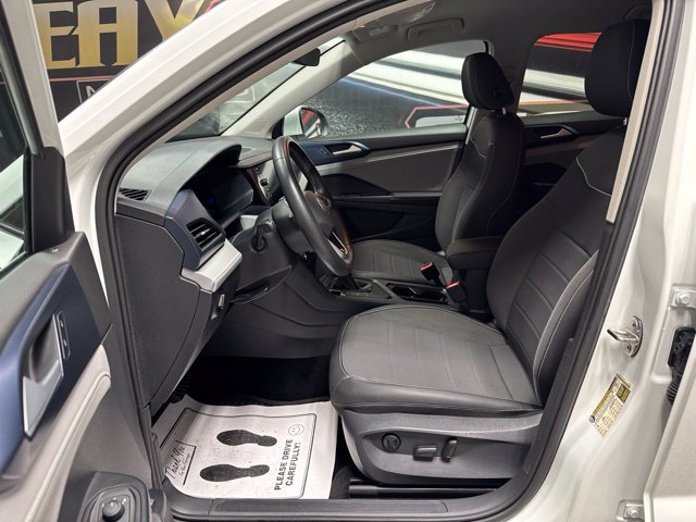 Used 2024 Volkswagen Taos SE FWD image 5