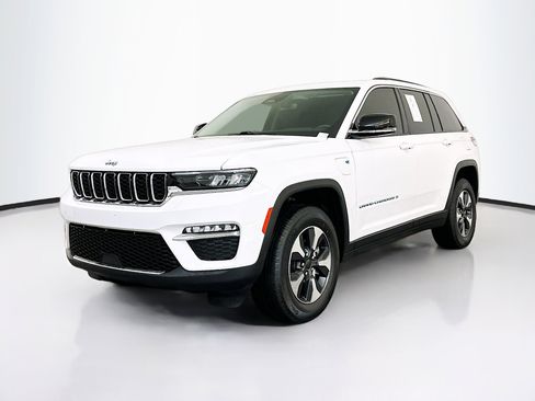 Used 2022 Jeep Grand Cherokee Limited 4xe image 3