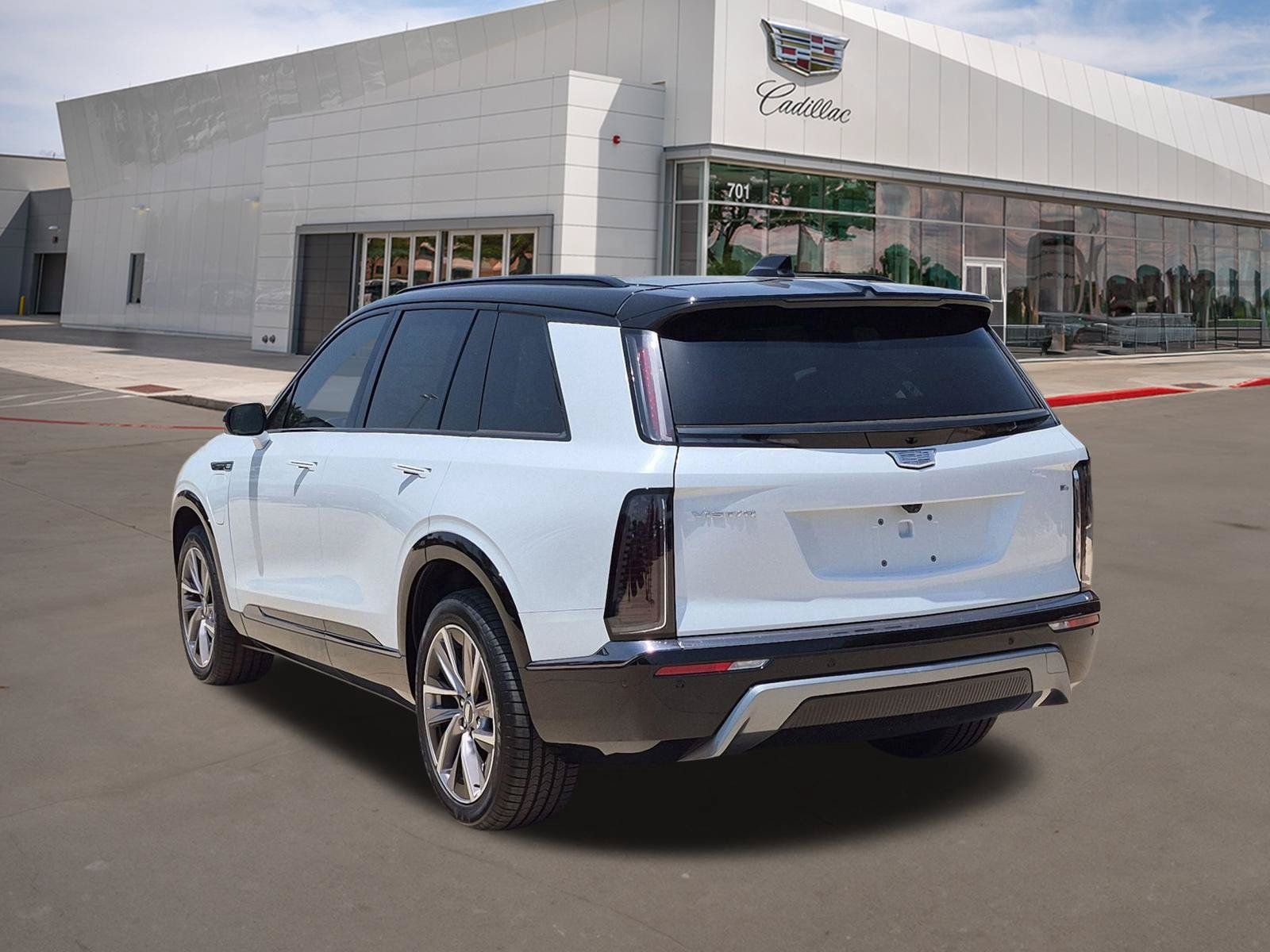 New 2027 Cadillac Vistiq Sport w/ LPO, Floor Liner Package AWD/4WD image 4