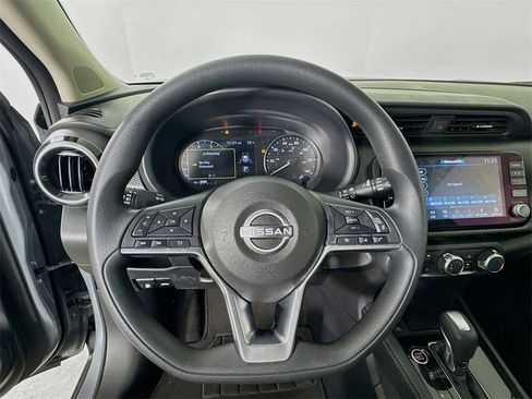 Used 2023 Nissan Kicks SV image 10