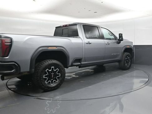 Used 2025 GMC Sierra 2500 AT4X AWD/4WD image 22