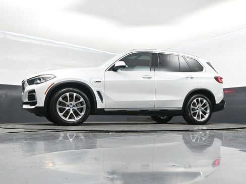 Certified 2022 BMW X5 xDrive45e w/ Premium Package image 42