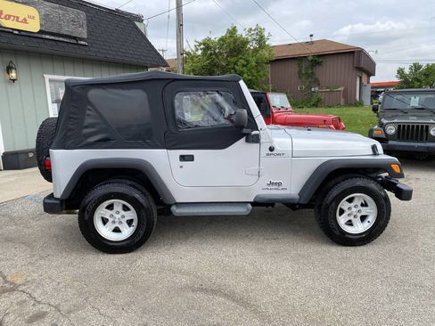 Used 2004 Jeep Wrangler 4WD w/ 30" Tire & Wheel Group image 4