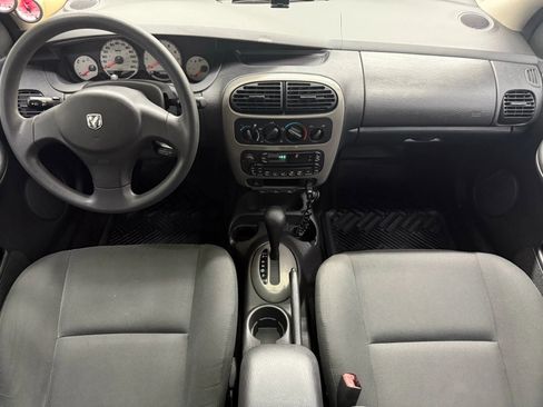 Used 2005 Dodge Neon SXT image 2