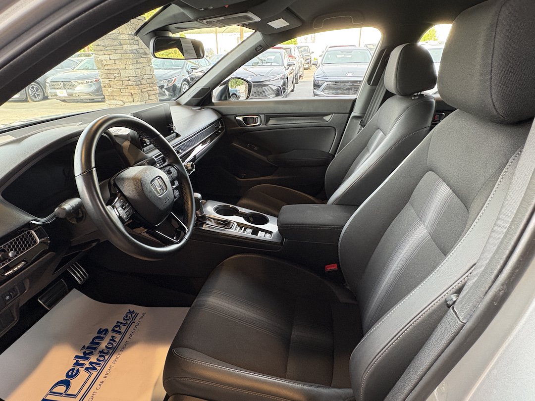 Used 2025 Honda Civic Sport image 19