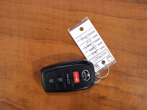 Used 2026 Toyota Camry XLE image 35