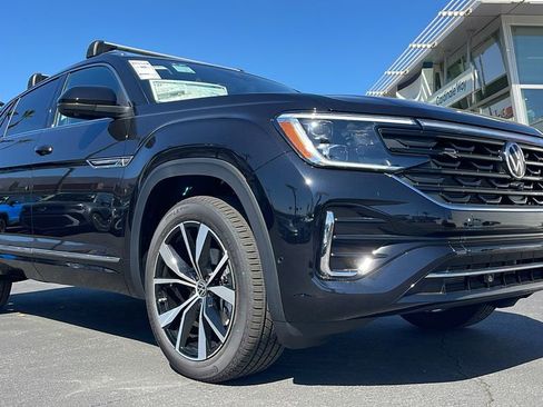 New 2026 Volkswagen Atlas Cross Sport SEL Premium R-Line image 4