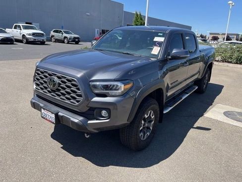 Used 2023 Toyota Tacoma TRD Off-Road AWD/4WD image 3