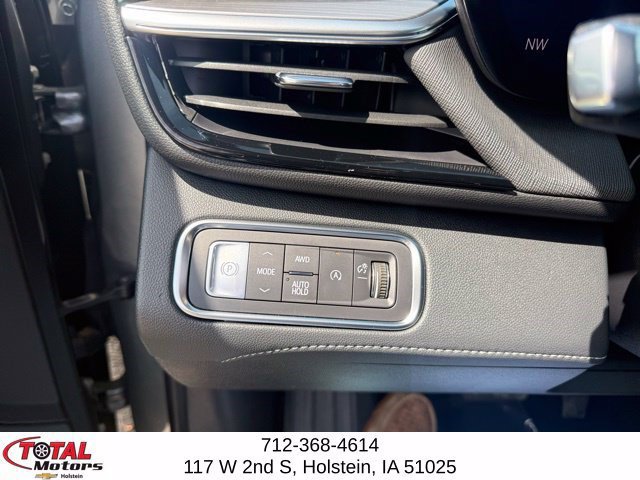 Used 2025 Buick Enclave Preferred AWD/4WD image 21