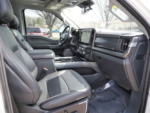 Used 2023 Ford F250 Lariat w/ Lariat Ultimate Package AWD/4WD image 17